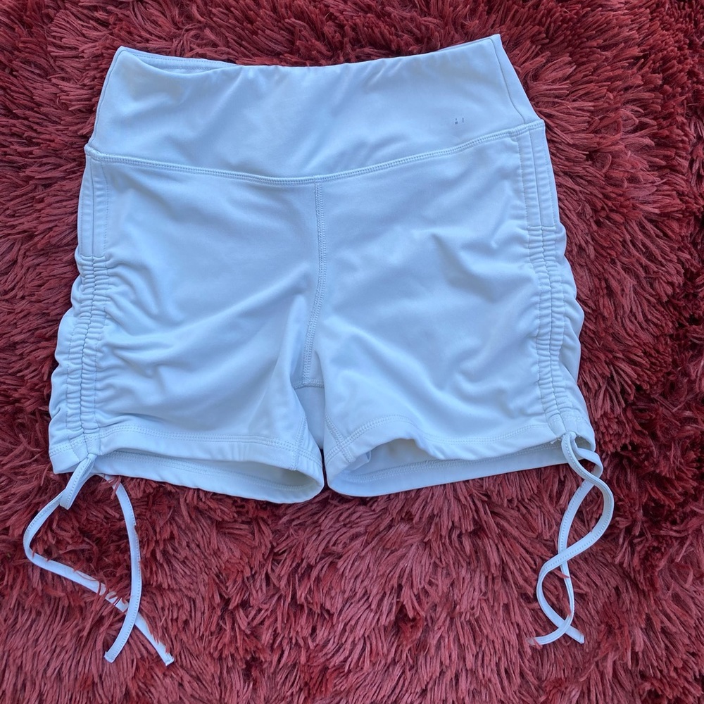 bo+tee slinky shorts
